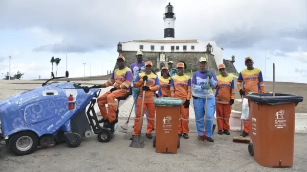 Dia dedicado aos profissionais de limpeza é comemorado nesta sexta (16) | Foto: José Simões/Ag. A TARDE
