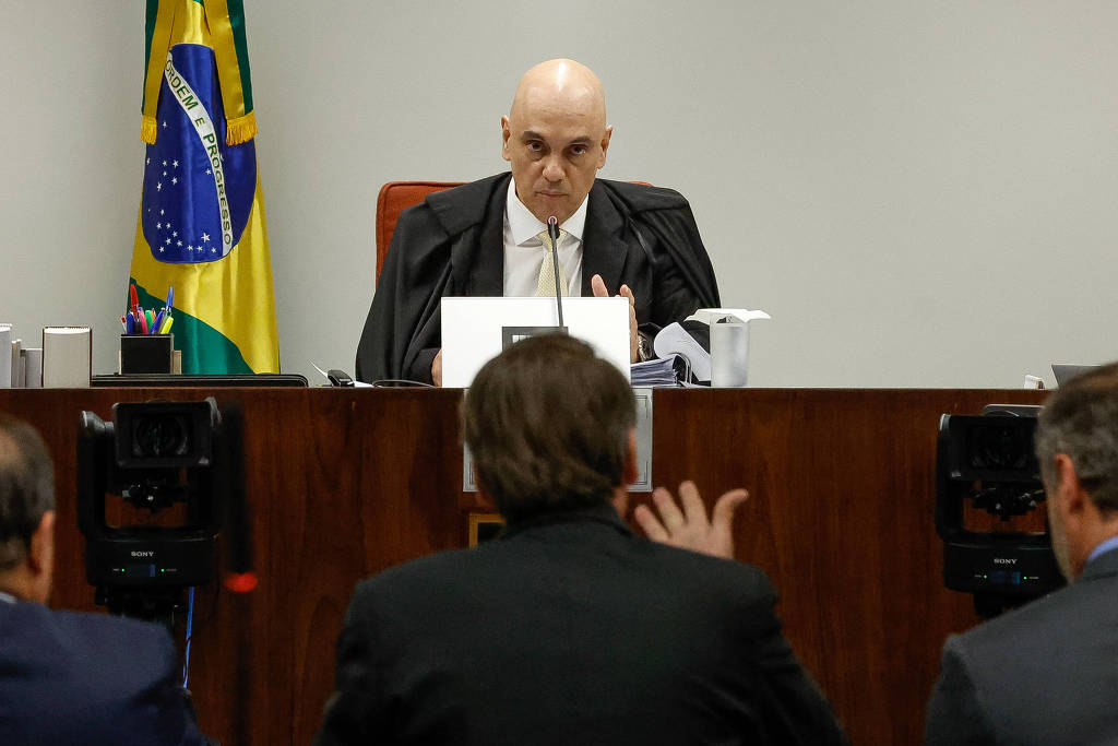O ex-presidente Jair Bolsonaro é interrogado pelo ministro do STF Alexandre de Moraes no STF - Pedro Ladeira/Folhapress