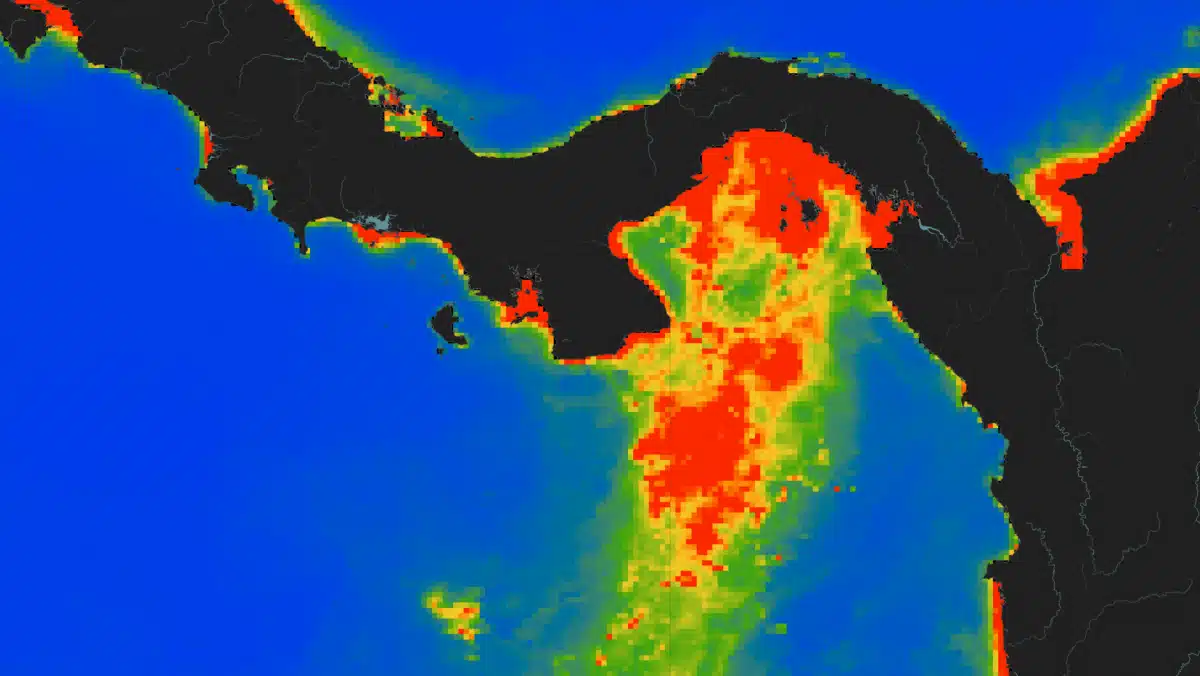 Concentrações de clorofila nos oceanos ao redor do Panamá (azul = baixa, vermelho = alta) em fevereiro de 2024, mostrando pico de produtividade no Golfo do Panamá durante um período típico de ressurgência • Aaron O'Dea